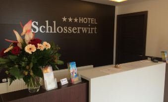 Hotel & Boarding House Schlosserwirt - Housity