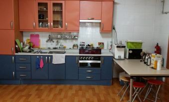 Yeosu Party Guesthouse - Hostel