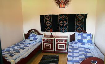 Pensiunea La Bradul Inalt - Housity