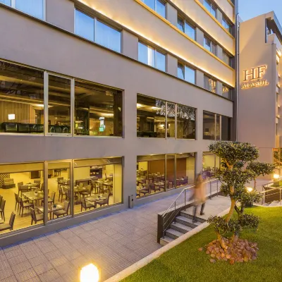 HF Tuela Porto Hoteles cerca de Biblioteca Almeida Garrett