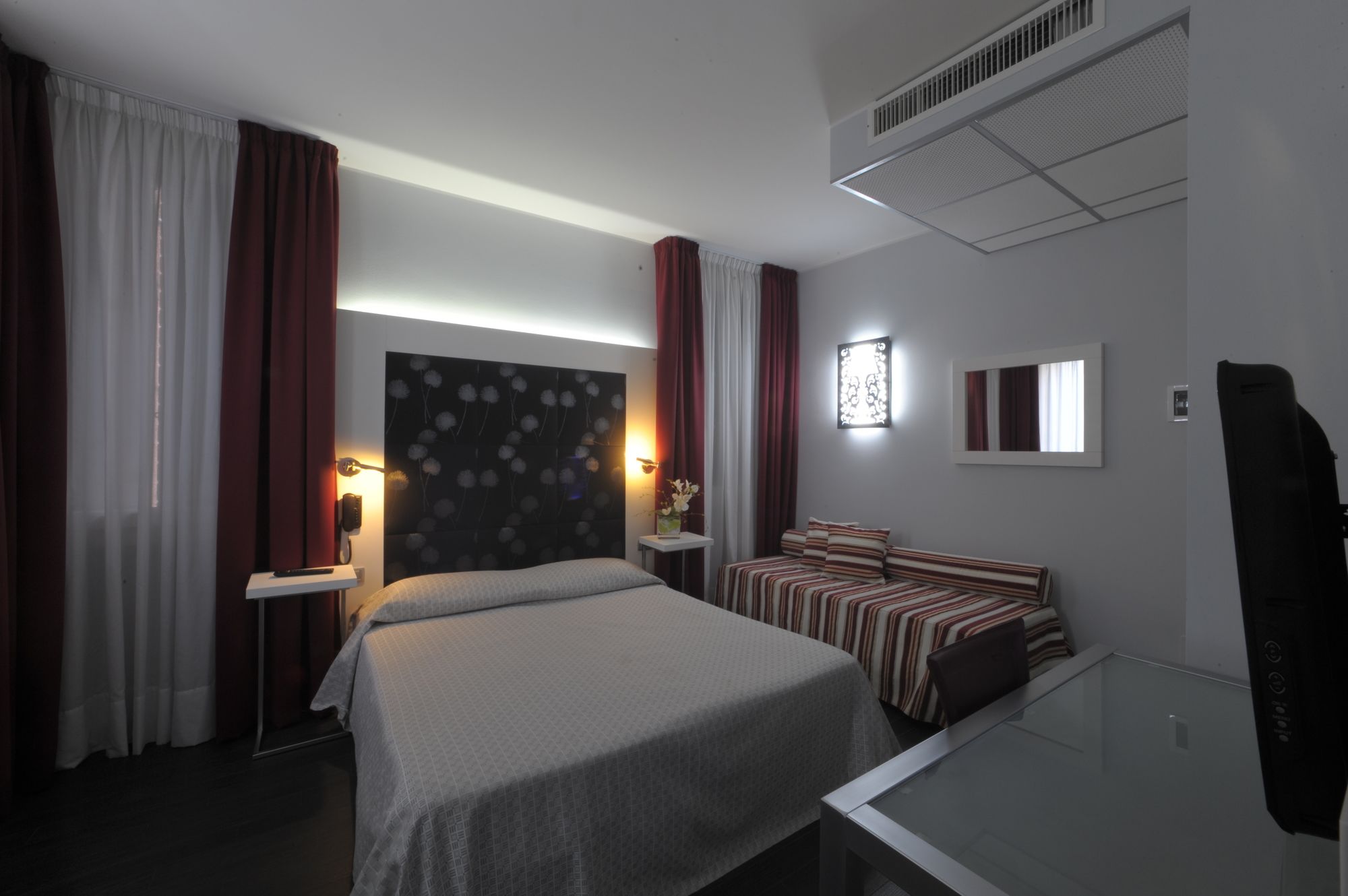 Hotel Aaron家庭四人间