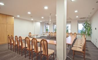 Hotel Akwawit - Housity