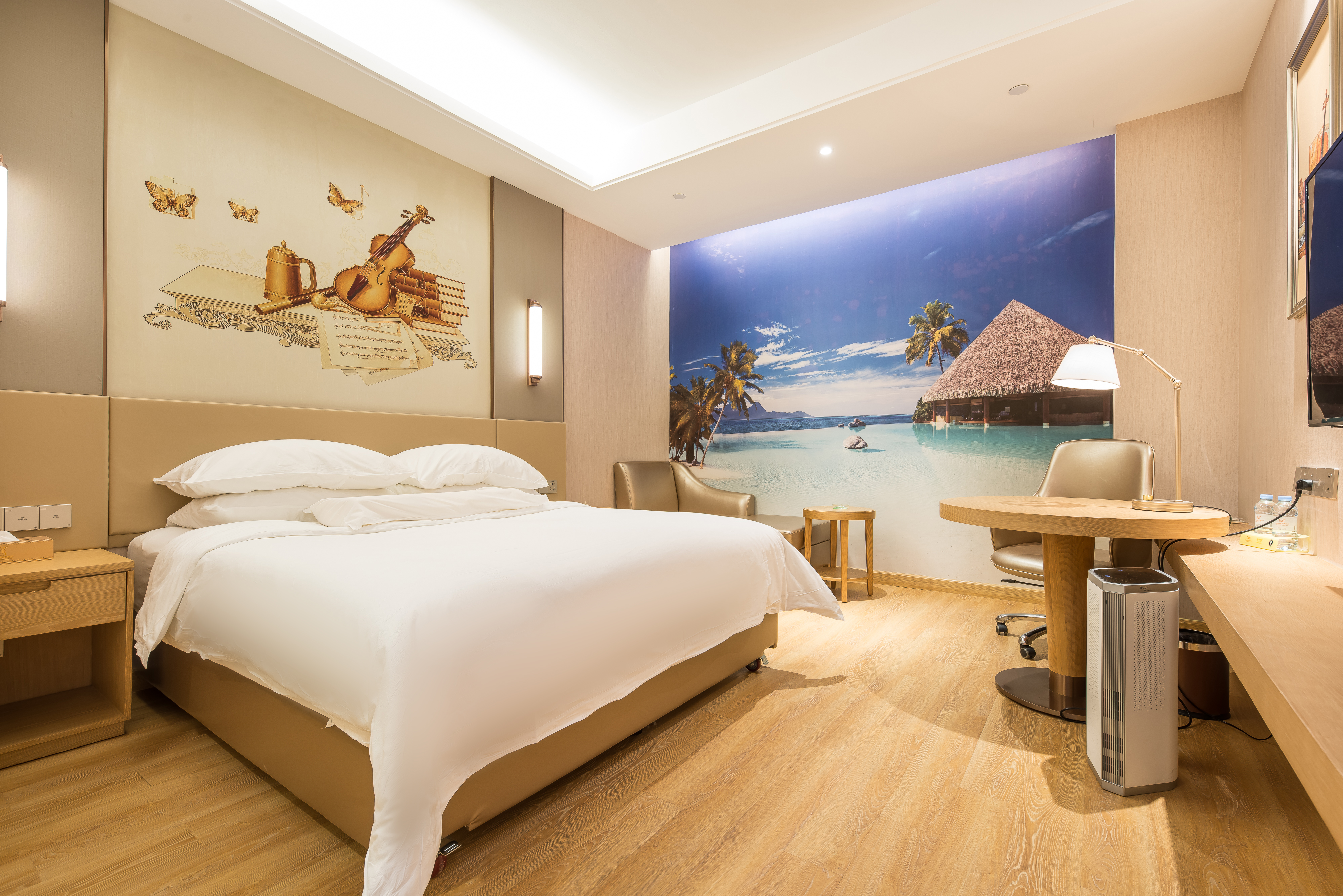 Vienna International Hotel (Suzhou Railway Station North Square)高级大床房（配有贵妃榻）