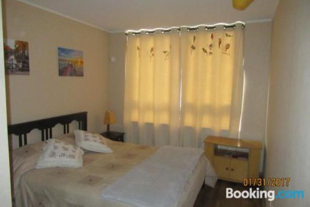 离海滩一步之遥的公寓