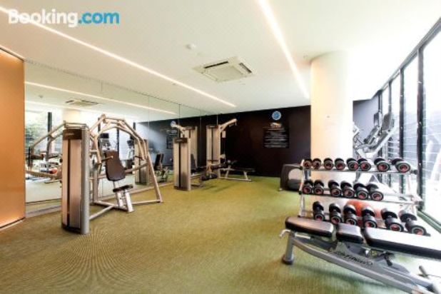 Complete Host Monarc Apartments Apartment