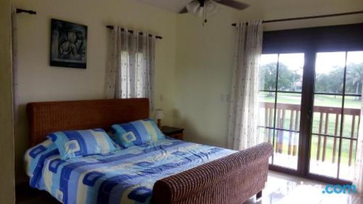 泳池景两卧室公寓