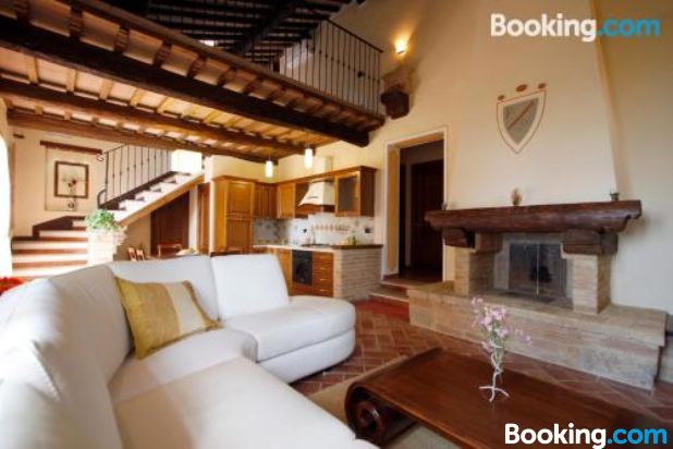 带私人泳池的两卧室别墅-复式