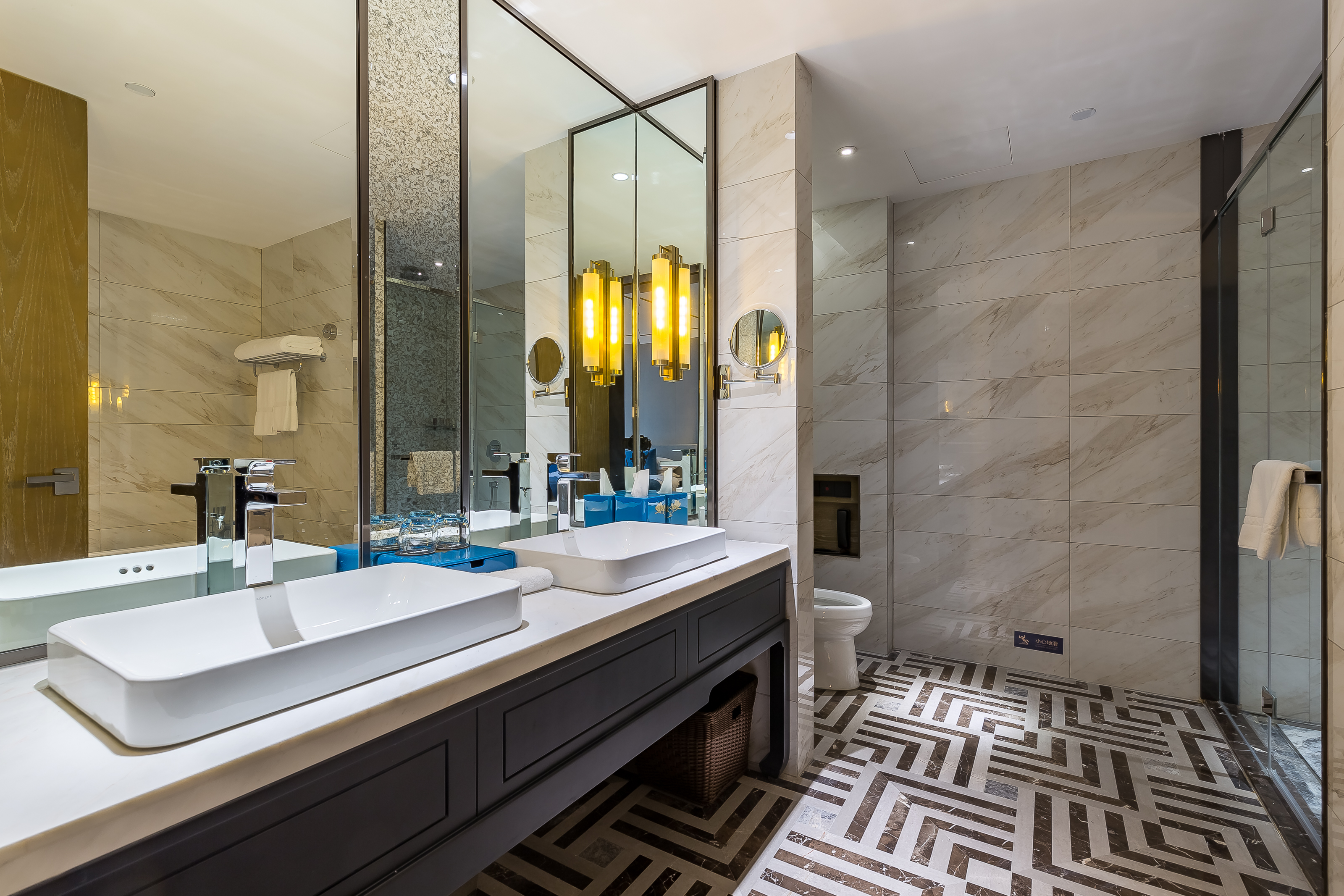 港府洲际豪华大床房