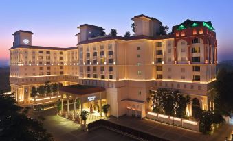 Sheraton Grand Pune Bund Garden Hotel