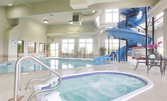 Stonebridge Hotel Dawson Creek - Housity