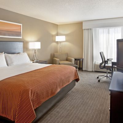 Standard King Room with Communications Accessible Roll-in Shower Holiday Inn Express & Suites Eden Prairie - Minnetonka Promo Code