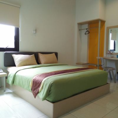 Superior Double Room Sentra Inn Bandung Promo Code