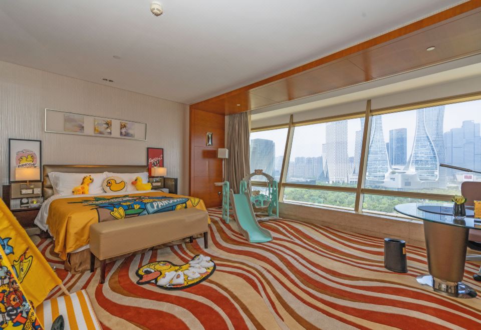 小黄鸭主题豪华江景房