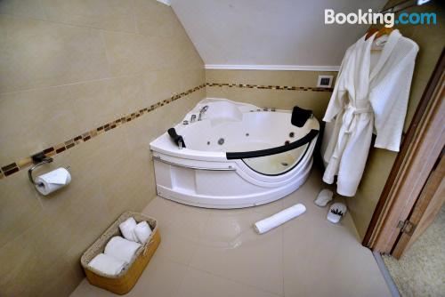 豪华套房-带水疗浴缸
