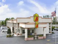 Super 8 by Wyndham Stockbridge