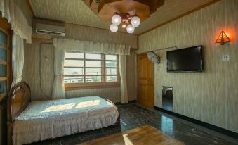 Namhae Beach Villa Bed and Breakfast