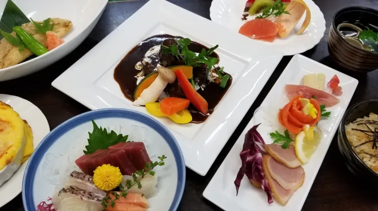 鶴舞ムーンレイクホテル 食事・レストラン