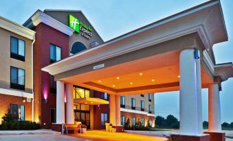 Holiday Inn Express & Suites Perry