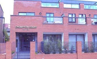 Crompton Court Apartments