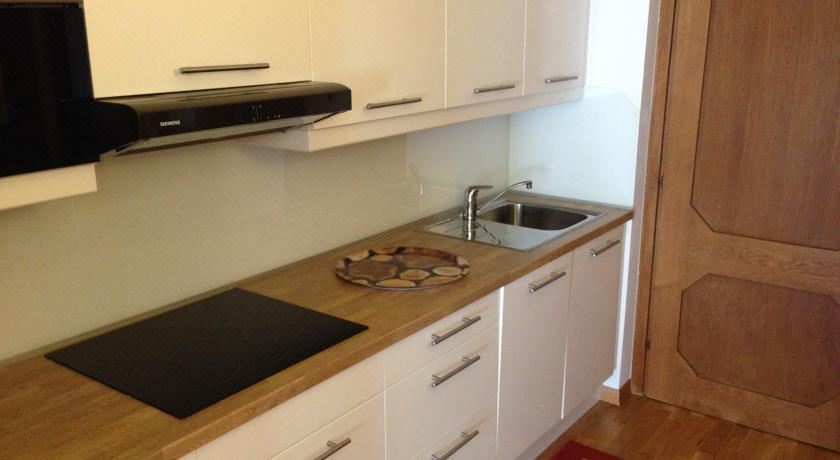 高级一卧室带阳台公寓