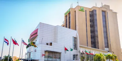Holiday Inn KUWAIT SALMIYA by IHG Hotele w: 