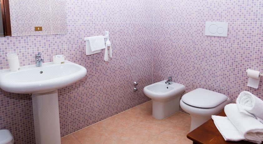 双人房（带独立浴室）