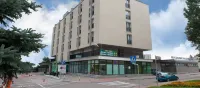 Hotel Gromada Łomża  호텔