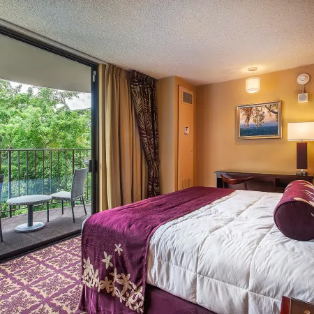 Hilo Hawaiian Hotel, Trademark Collection by Wyndham