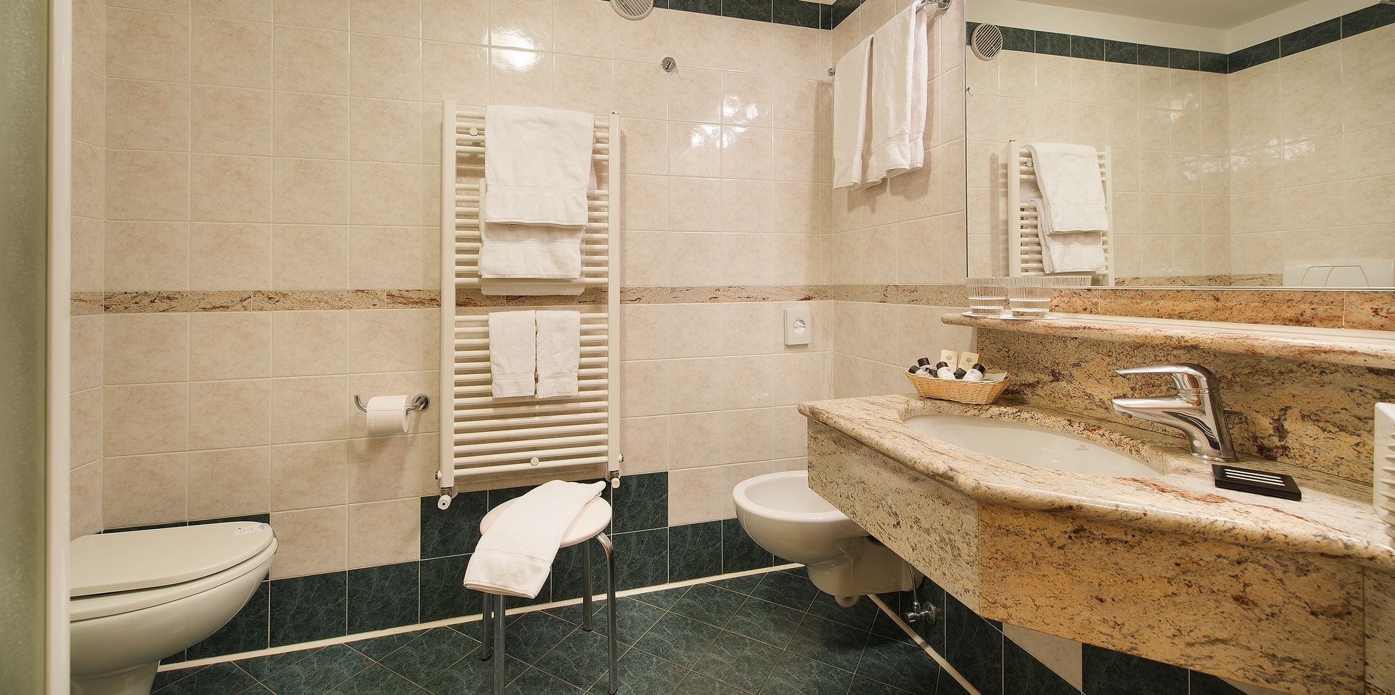 典雅大床间 - 带阳台