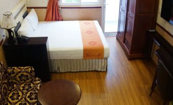 Emerald Serviced Apartment