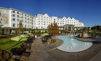 Dollywood's DreamMore Resort and Spa