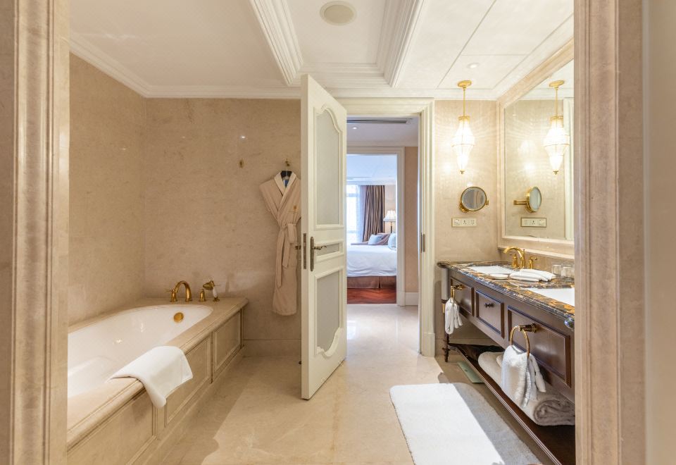 the Castle Hotel, A Luxury Collection HotelPremier Sea-View Three-Bedroom Duplex Apartment Suite 190