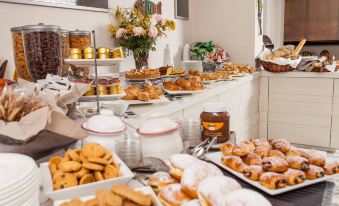 Hotel Ariston & Apartments - Housity