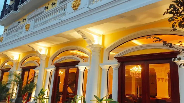 Phasouk Vien Chantra Hotel 外観