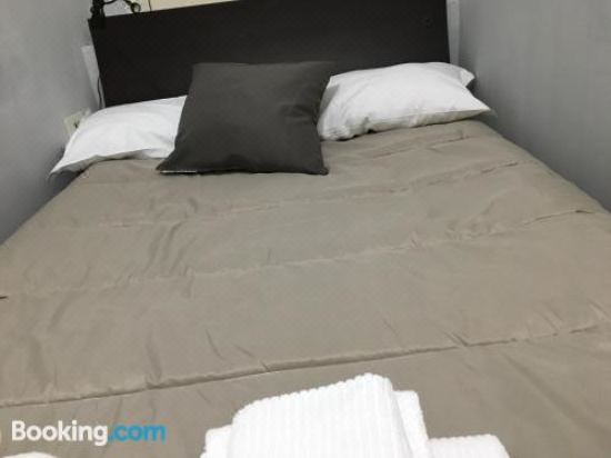 带私人外部浴室的双人房