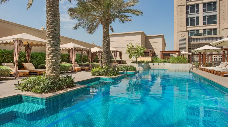 Hilton Dubai Al Habtoor City Exterior
