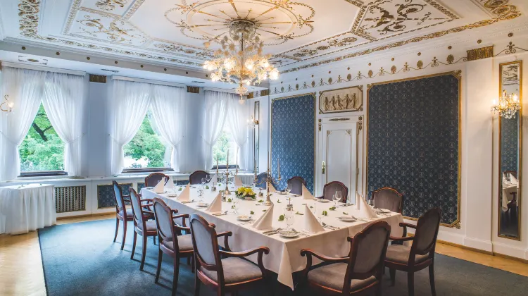 エスプラネード ホテル 食事・レストラン