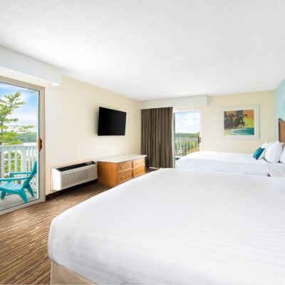 Deluxe Room, Multiple Beds, Lake View