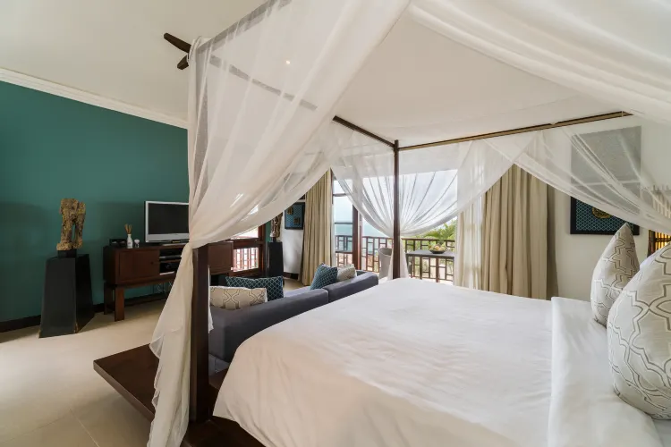 Three Bedroom Kanda Courtyard Pool Villa