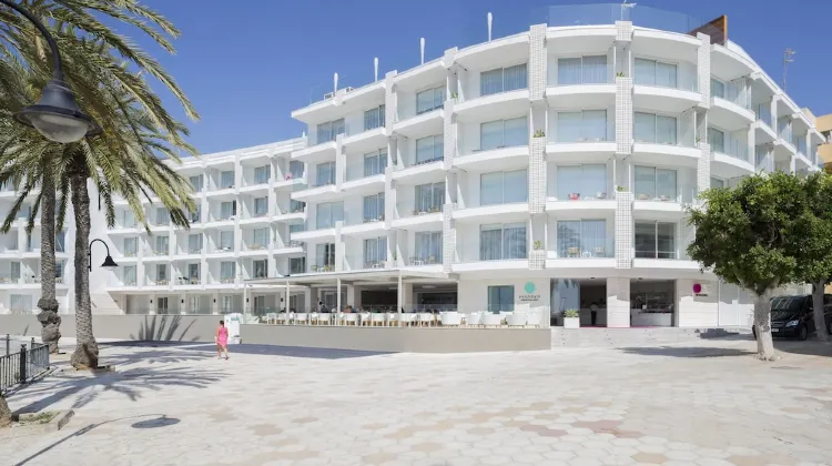 One Ibiza Suites Exterior