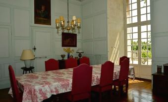 Chambres d'Hotes et Gites du Chateau de Clauzuroux