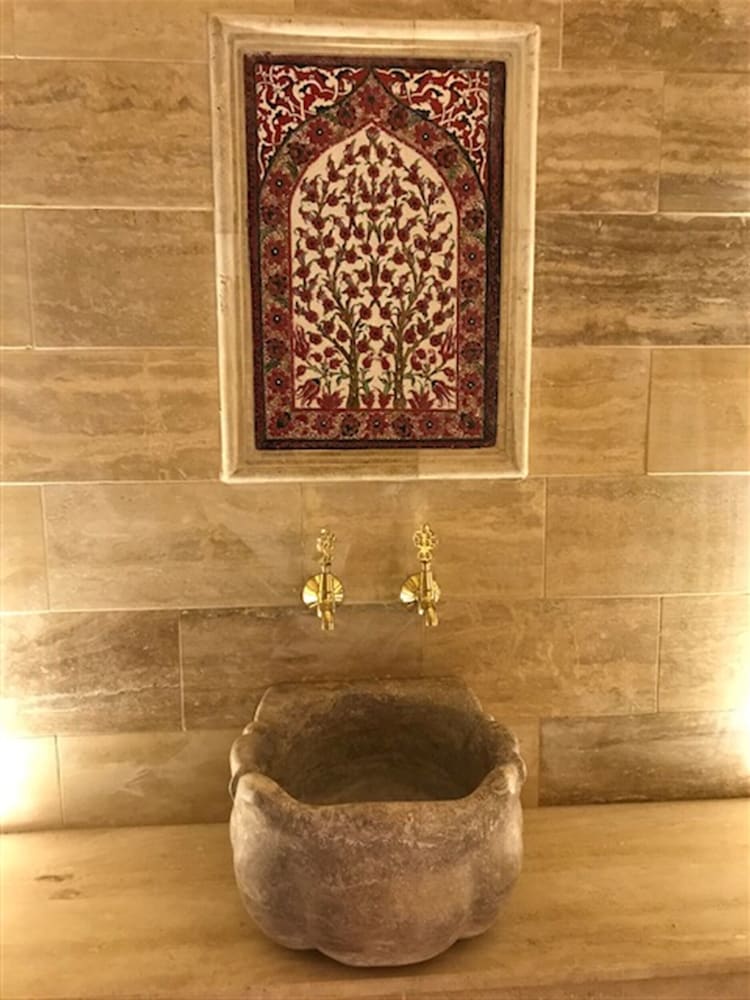 于尔居普洞穴套房