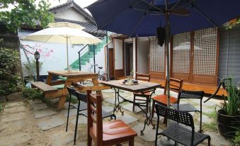 Sungsim Hanok Guesthouse