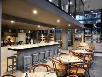 Midnight Hotel, Autograph Collection Hotels in Braddon