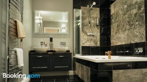 豪华特大床间 - 带按摩浴缸