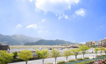 Suncheon Bay Reed Field Pension