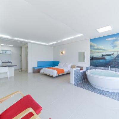 A402 Room with Whirlpool Spa and Ocean View