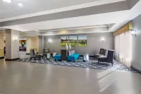 لا كينتا إن آند سويتس باي ويندام تيميكولا