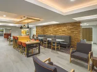 La Quinta by Wyndham Orange County Airport