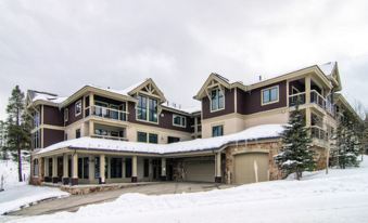 Tyra Riverbend by Breckenridge Resort Managers - Housity